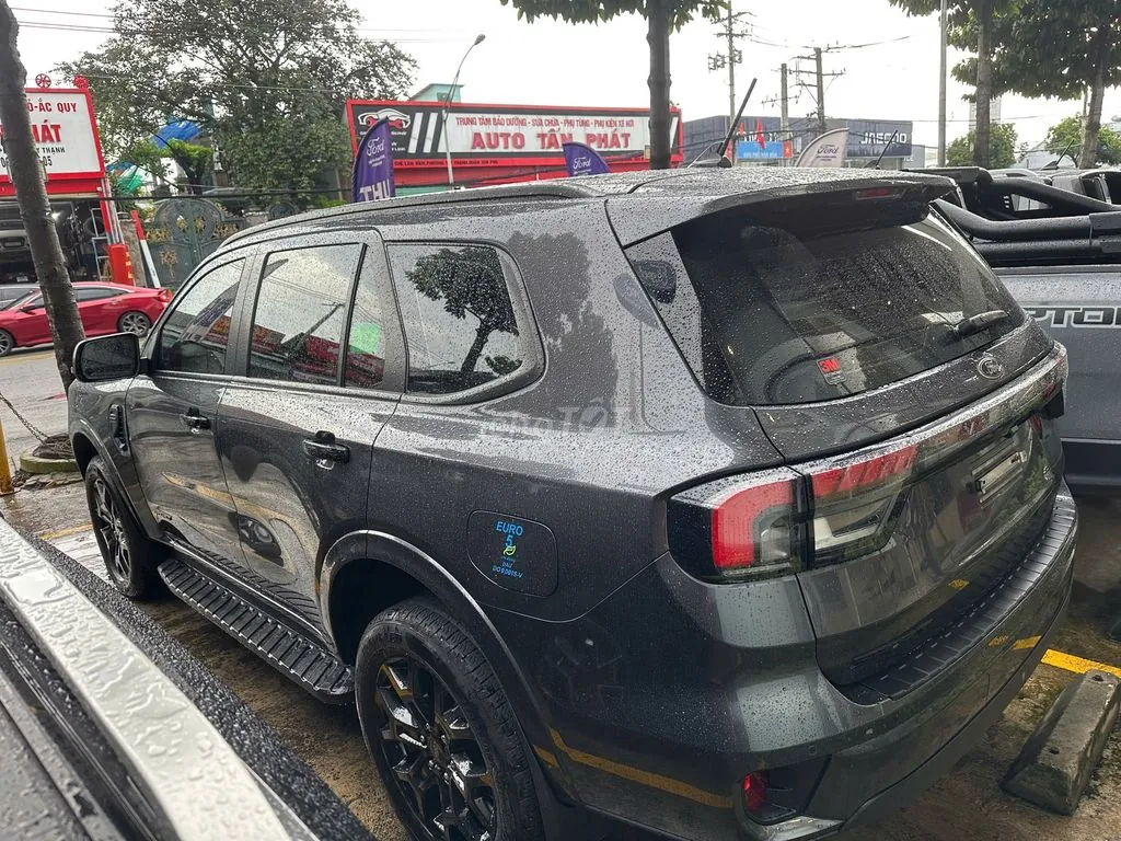 Ford Everest 2023 photo 4