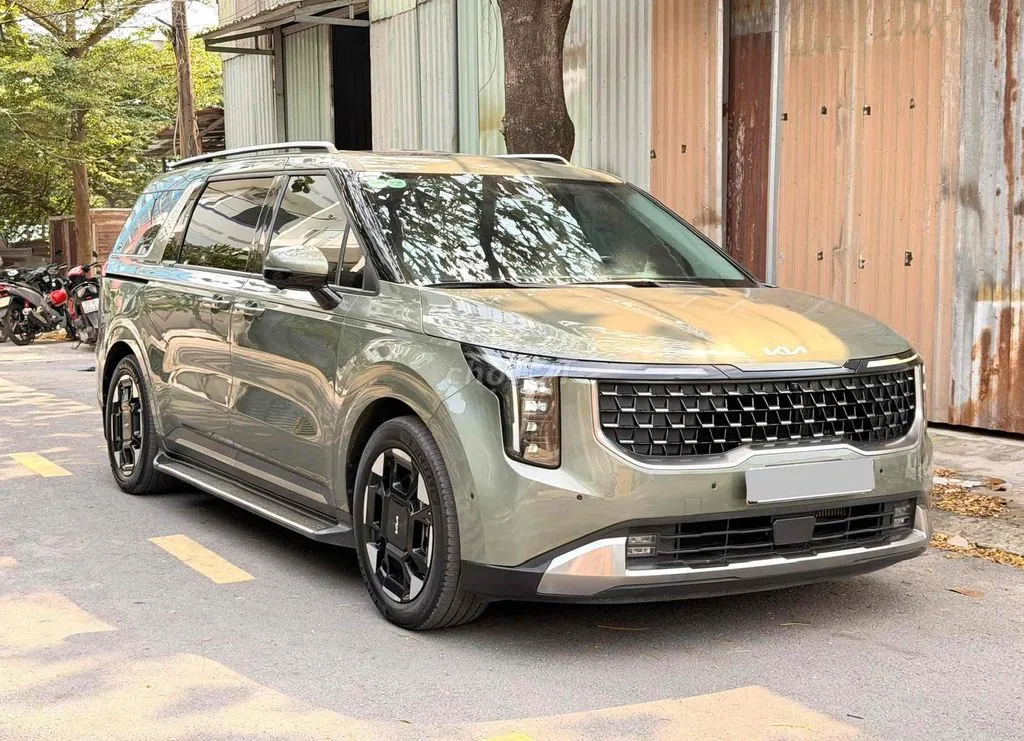 Kia Carnival 2025 photo 2