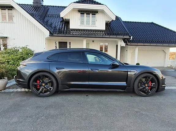 Porsche Taycan 4S
