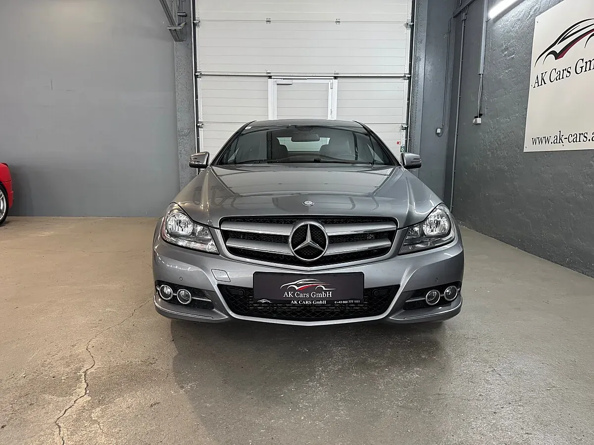 Mercedes-Benz C-Class 2012 photo 3