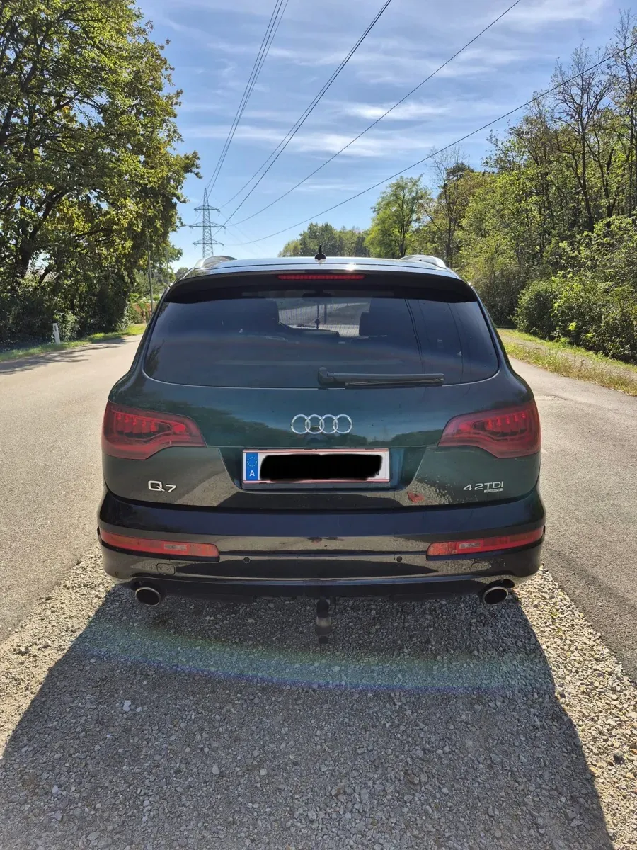 Audi Q7 2007 photo 2
