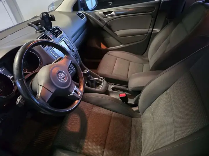 Volkswagen Golf 6 2012 photo 3
