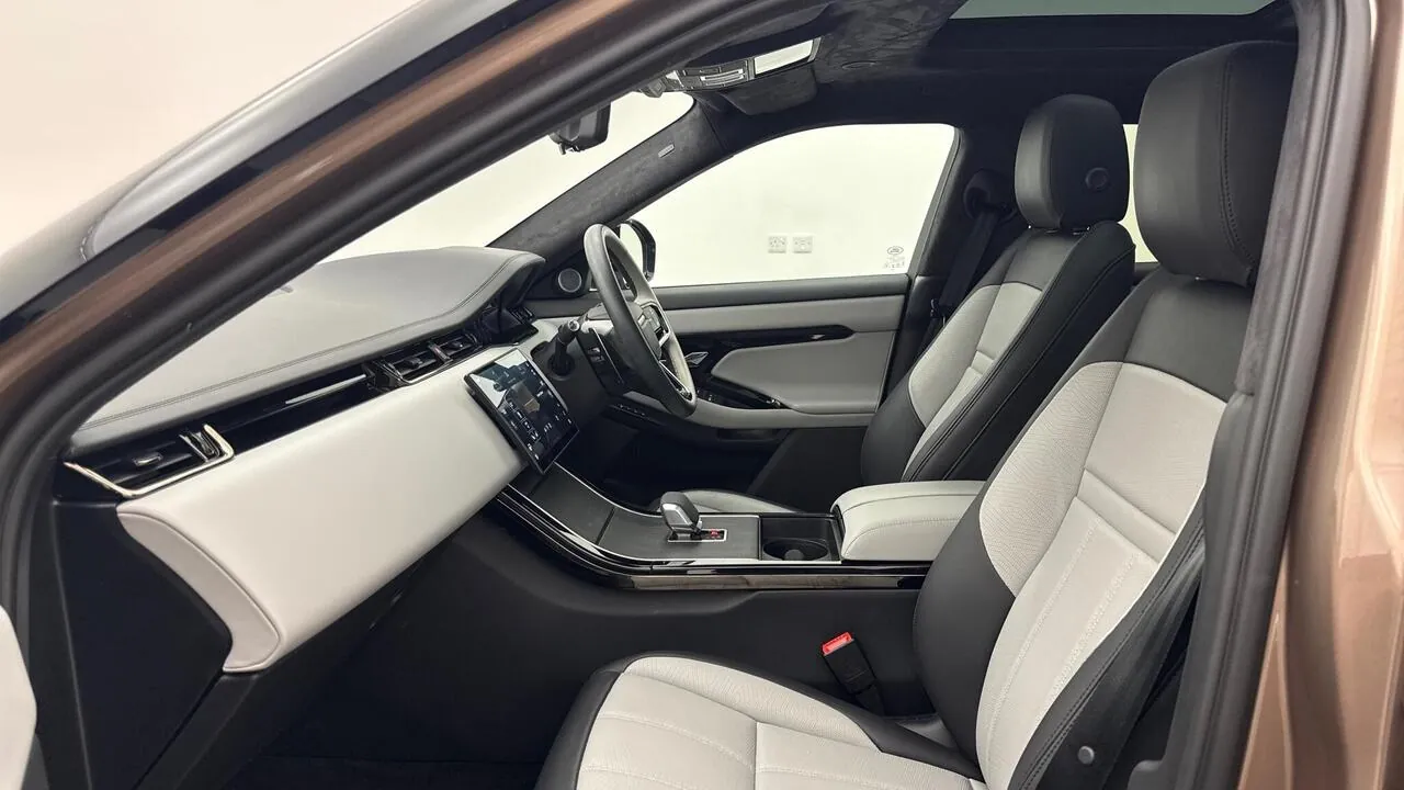 Land Rover Range Rover Evoque 2026 photo 3