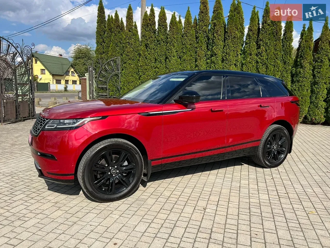 Land Rover Range Rover Velar 2021 photo 2