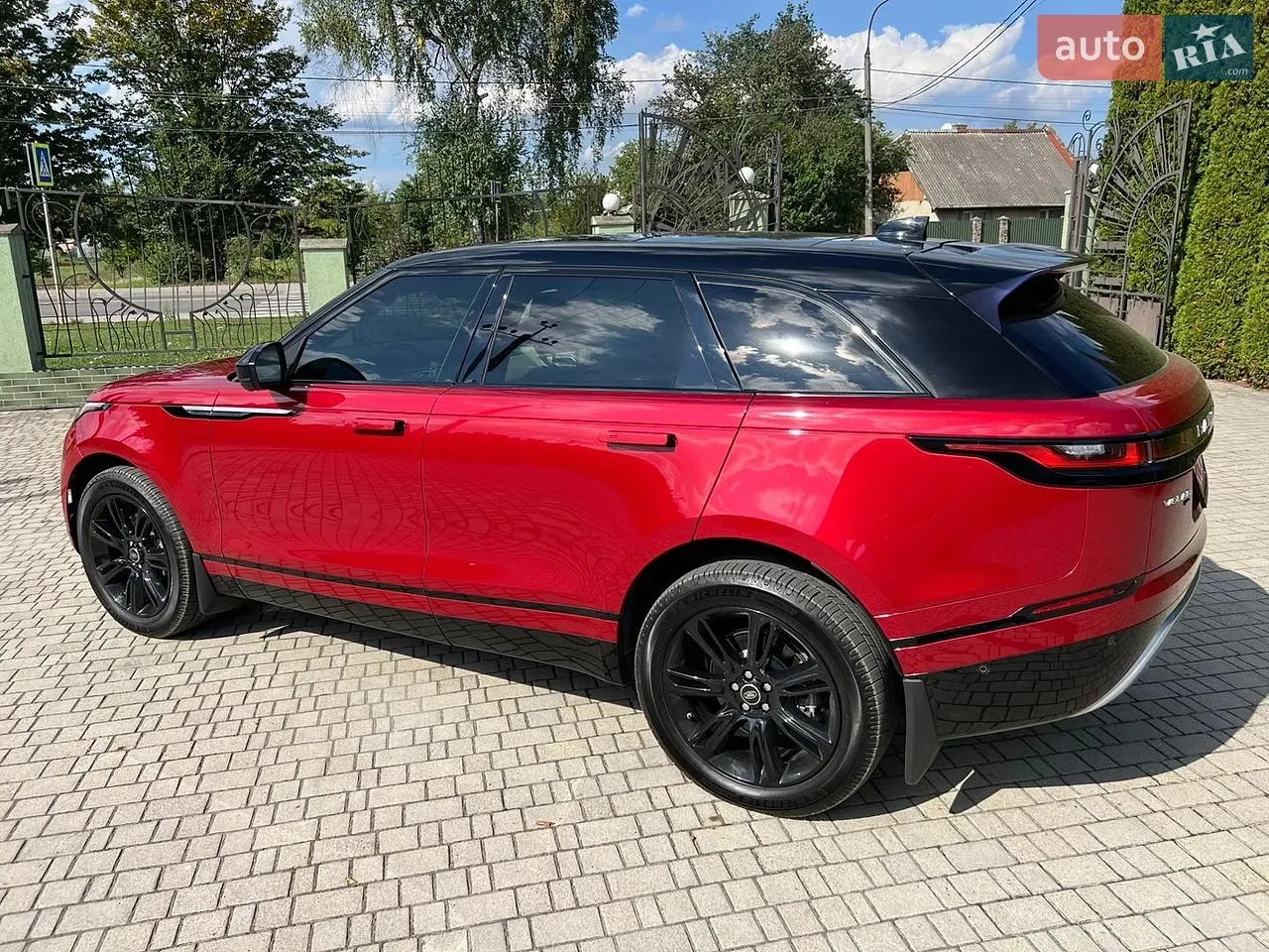 Land Rover Range Rover Velar 2021 photo 4