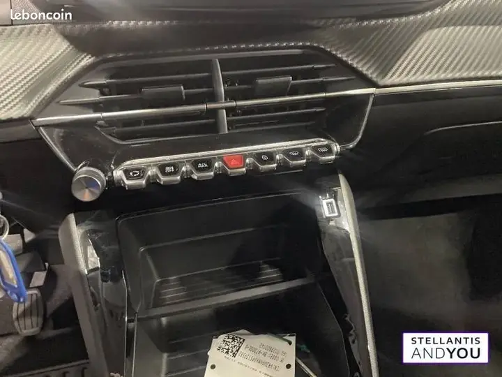 Peugeot 208 2023 photo 5