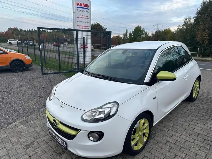 Opel Adam