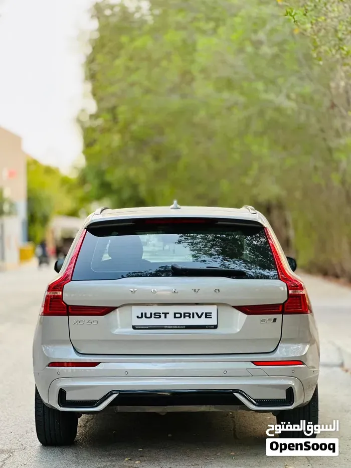 Volvo Xc60 2023 photo 2