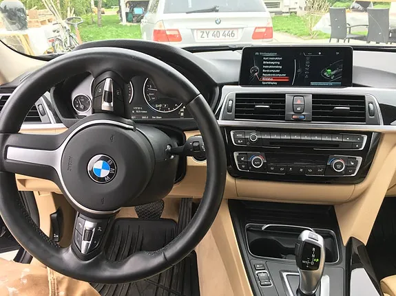 BMW 330I 2016 photo 4