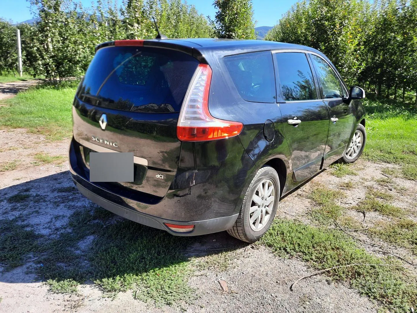 Renault Scenic 2010 photo 2