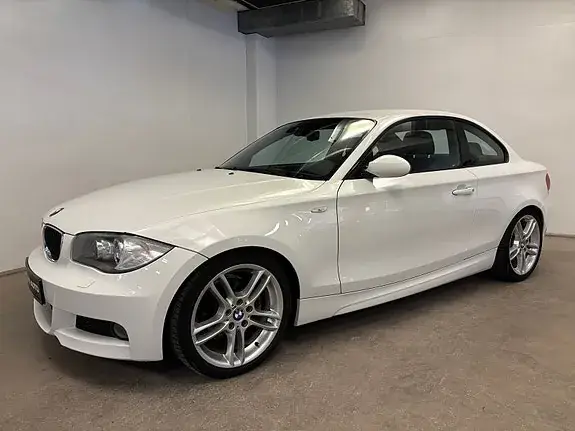 BMW 125I 2009 photo 2