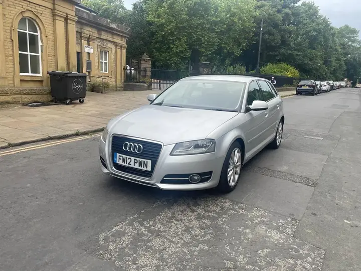 Audi A3 2012 photo 2