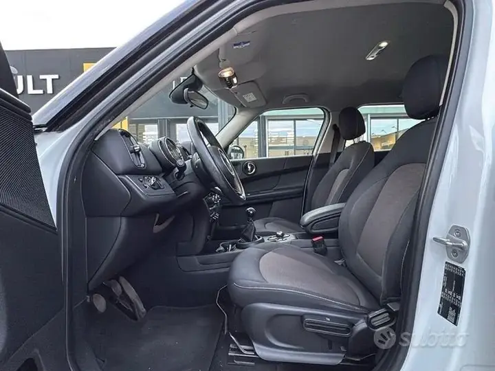 Mini Countryman 2018 photo 3