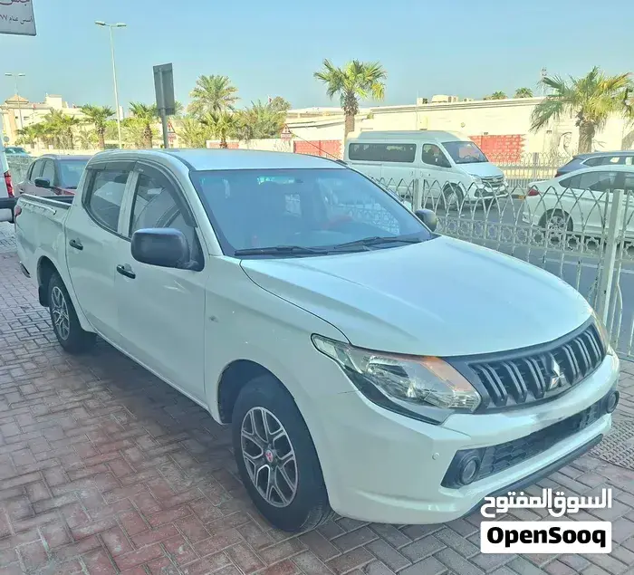 Mitsubishi L200 2018 photo 2
