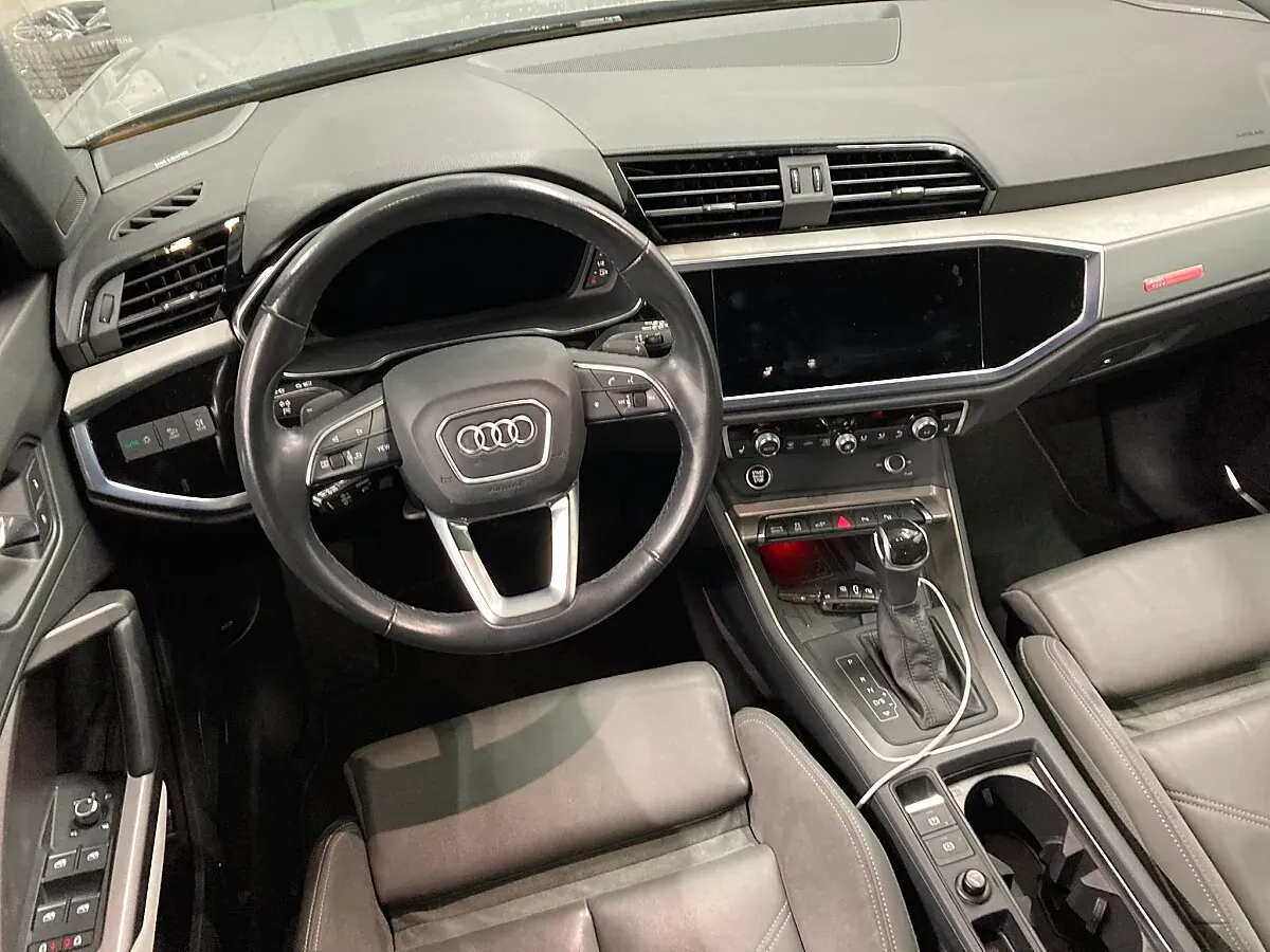 Audi Q3 2021 photo 3