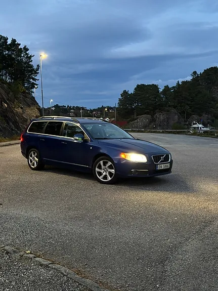 Volvo V70 2009 photo 2