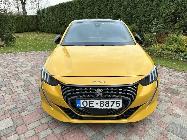 Peugeot 208 2020 photo 3