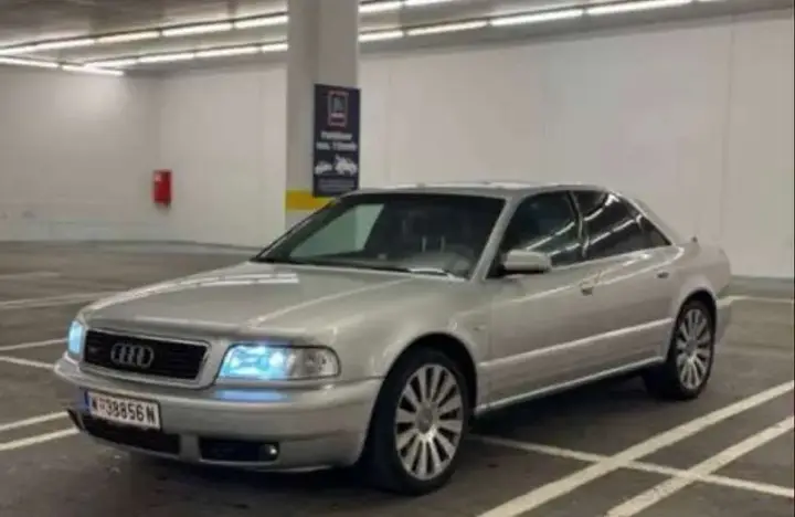 Audi A8