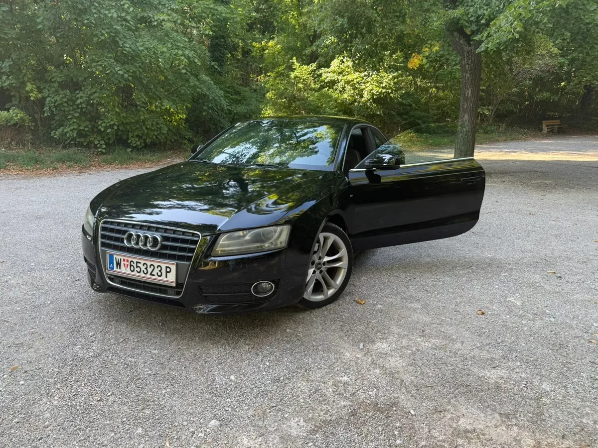 Audi A5 2010 photo 2
