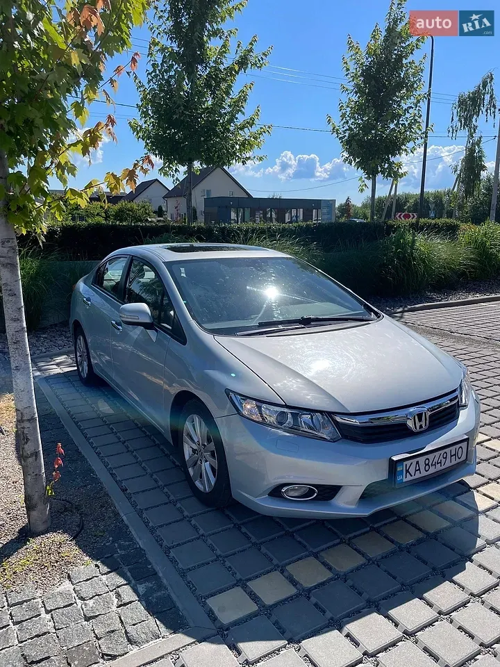 Honda Civic 2012 photo 3