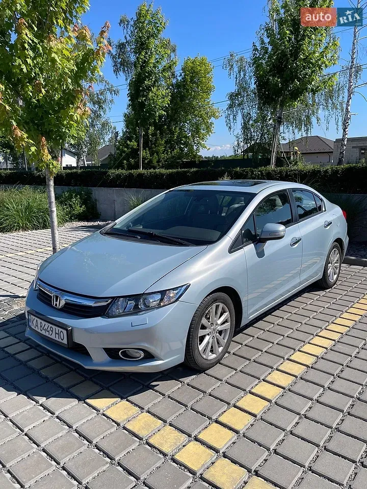 Honda Civic 2012 photo 2