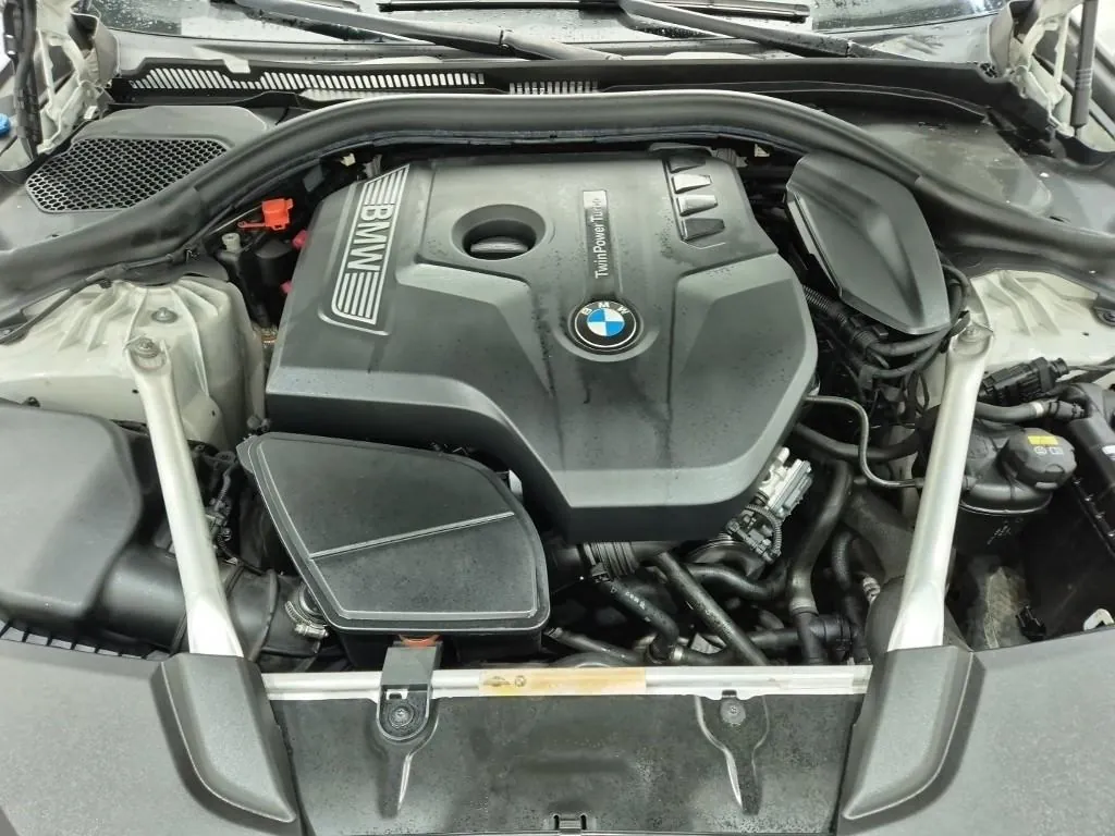 BMW 5 Series 2019 photo 5