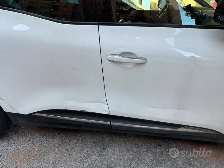 Renault Scenic 2019 photo 4