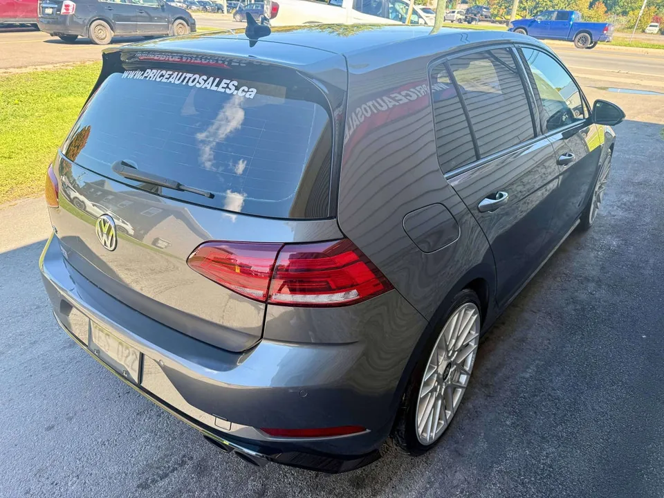 Volkswagen Golf R 2018 photo 2
