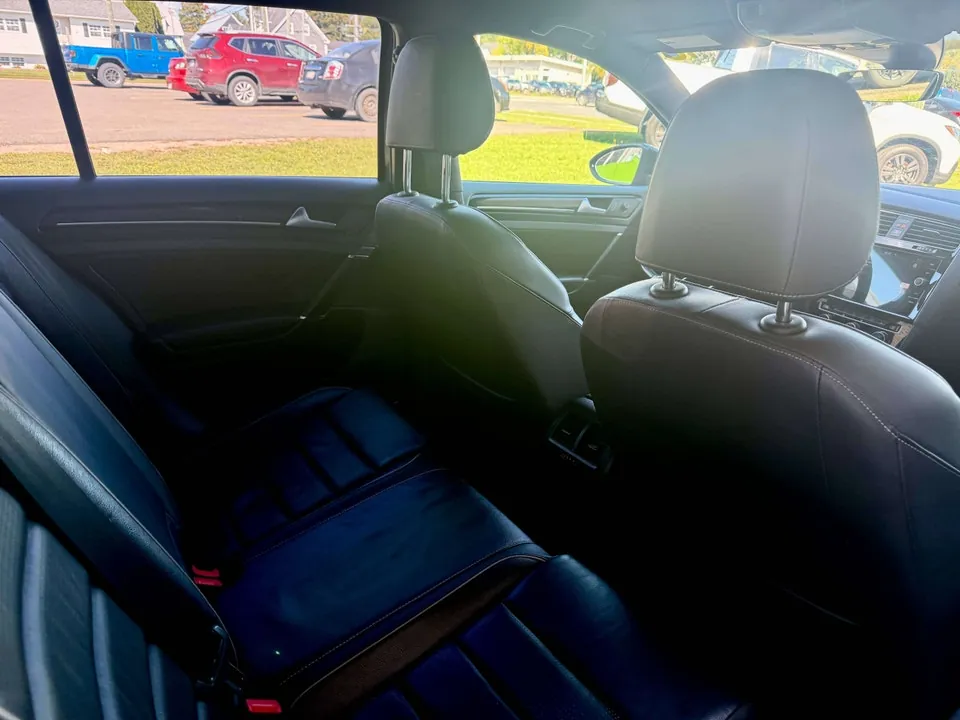 Volkswagen Golf R 2018 photo 3
