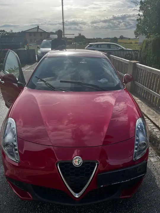 Alfa Romeo Giulietta 2020 photo 2