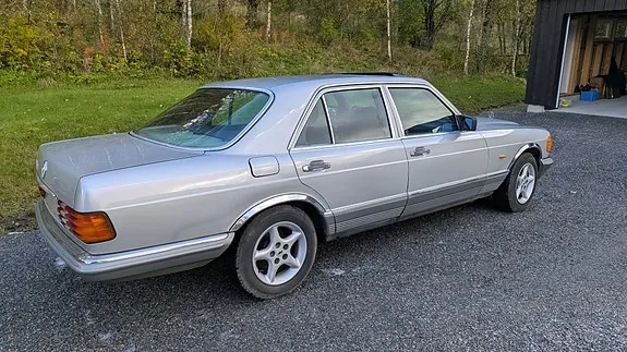 Mercedes-Benz 380 Se 1981 photo 3