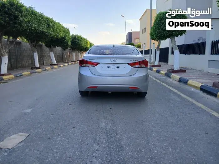 Hyundai Elantra 2012 photo 4