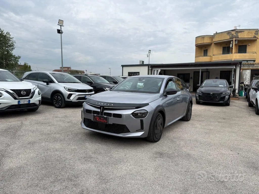 Lancia Ypsilon