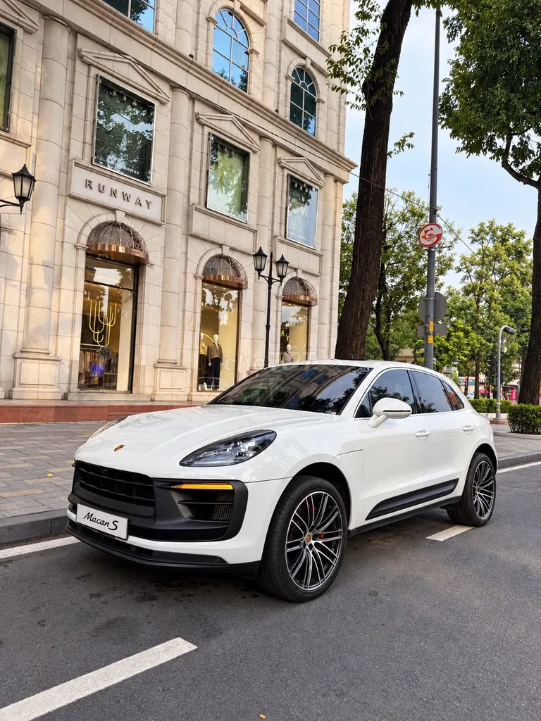 Porsche Macan 2023 photo 2