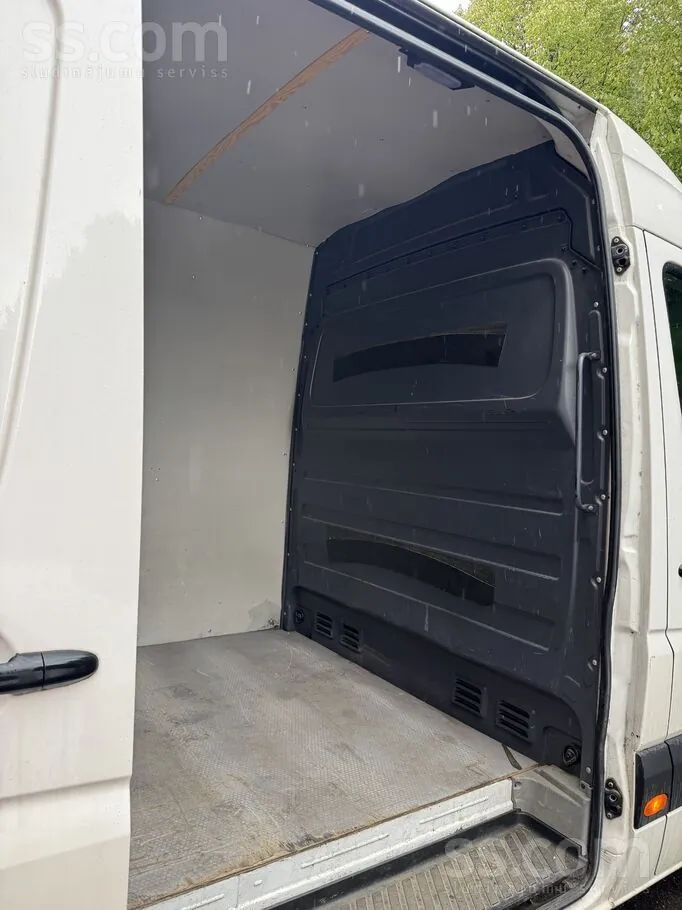 Volkswagen Crafter 2012 photo 3