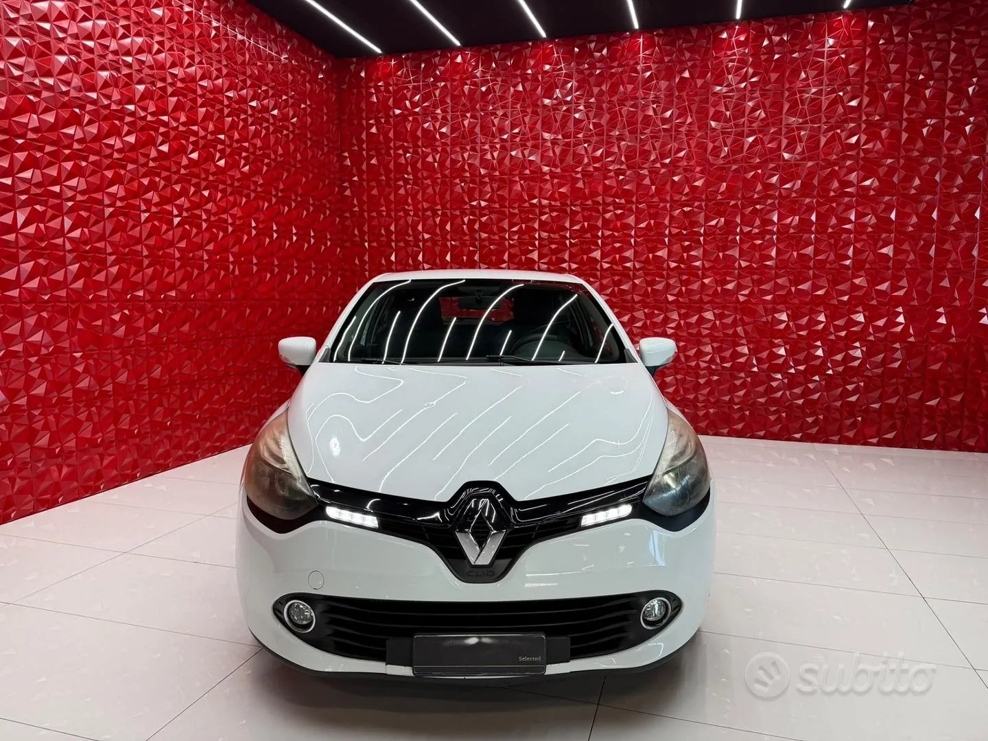 Renault Clio 2014 photo 2