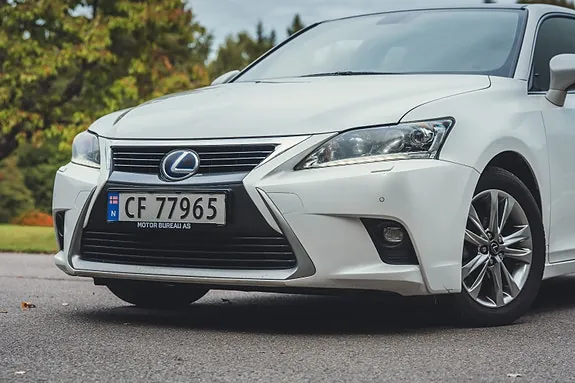 Lexus Ct200H 2015 photo 5