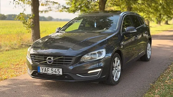 Volvo V60 2016 photo 2