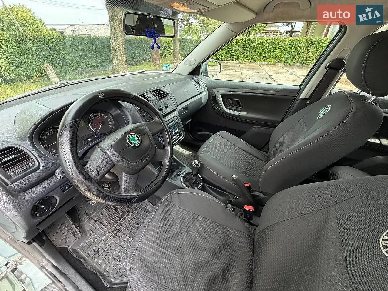 Skoda Fabia 2011 photo 5
