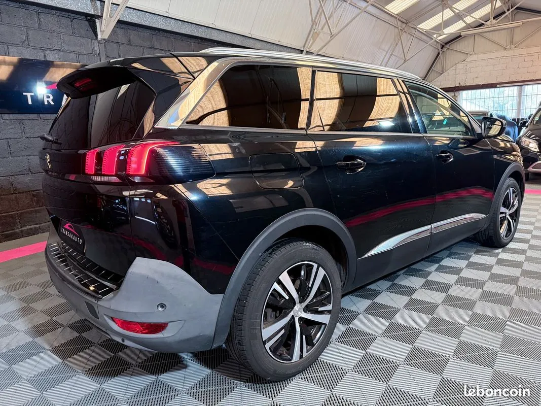 Peugeot 5008 2018 photo 3