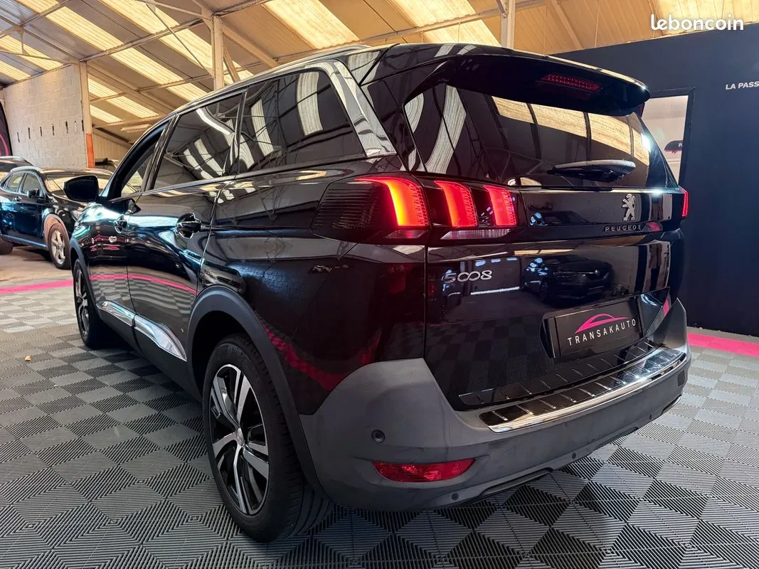 Peugeot 5008 2018 photo 5