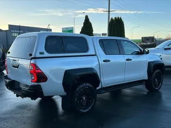 Toyota Hilux 2023 photo 5