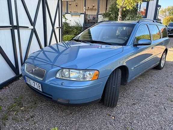 Volvo V70 2006 photo 2