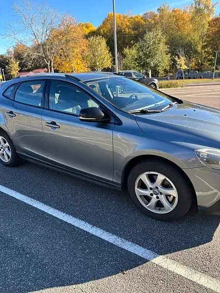 Volvo V40 Cross Country 2015 photo 2