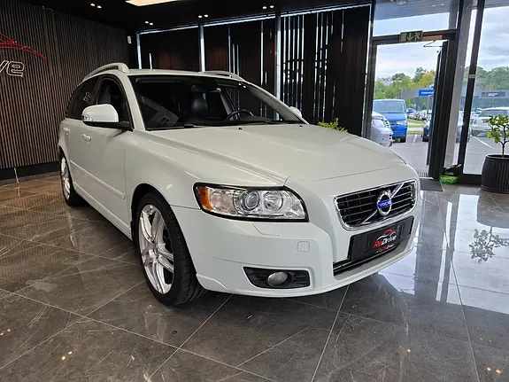 Volvo V50 2011 photo 3