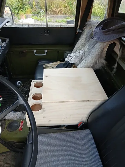 Land Rover 109 1983 photo 4