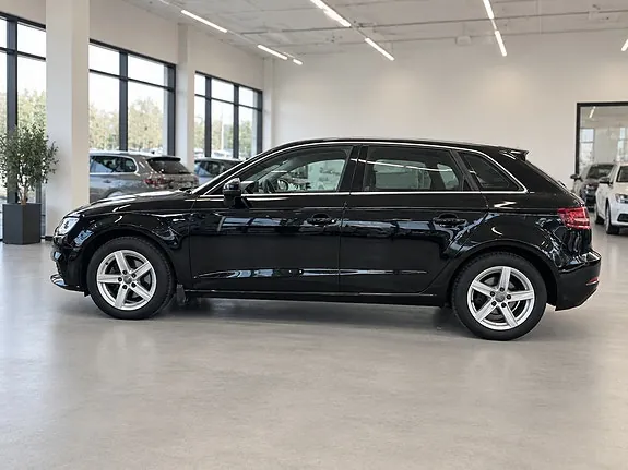 Audi A3 2018 photo 3