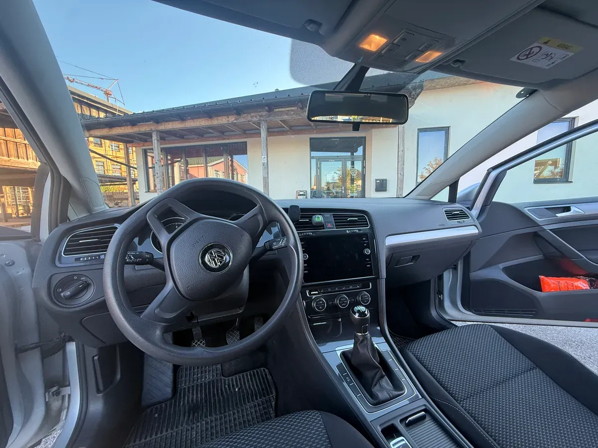 Volkswagen Golf 2018 photo 3