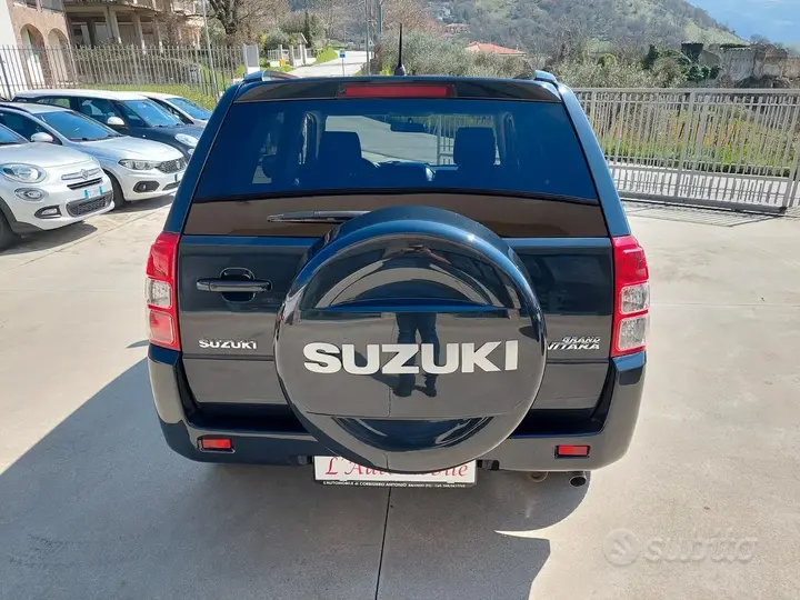 Suzuki Grand Vitara 2011 photo 5