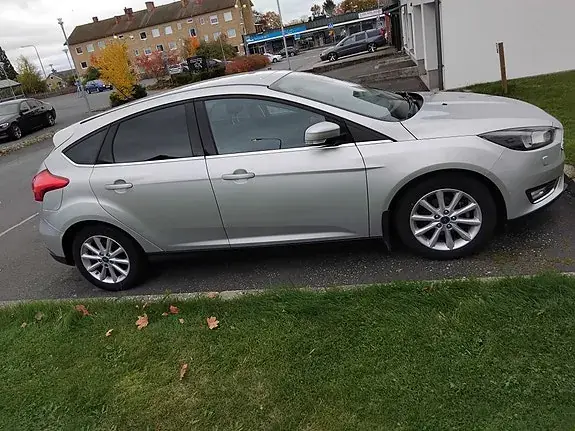 Ford Focus 2016 photo 2